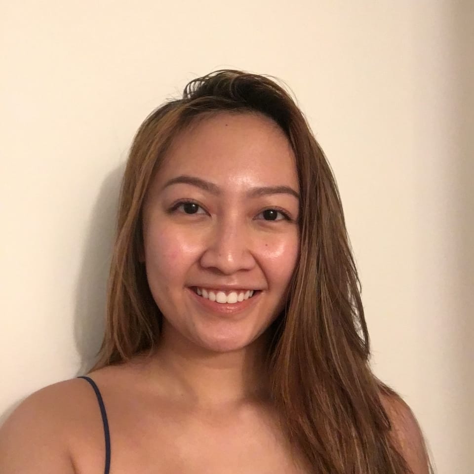 Book Services in Annandale, VA with Vy D (VY74642)