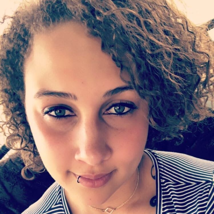 book-services-in-wheaton-il-with-kayla-h-kayla26402