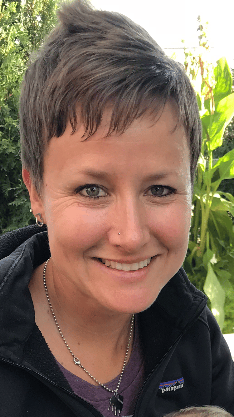 Book Services in Minneapolis, MN with Jess B (JESS72728)