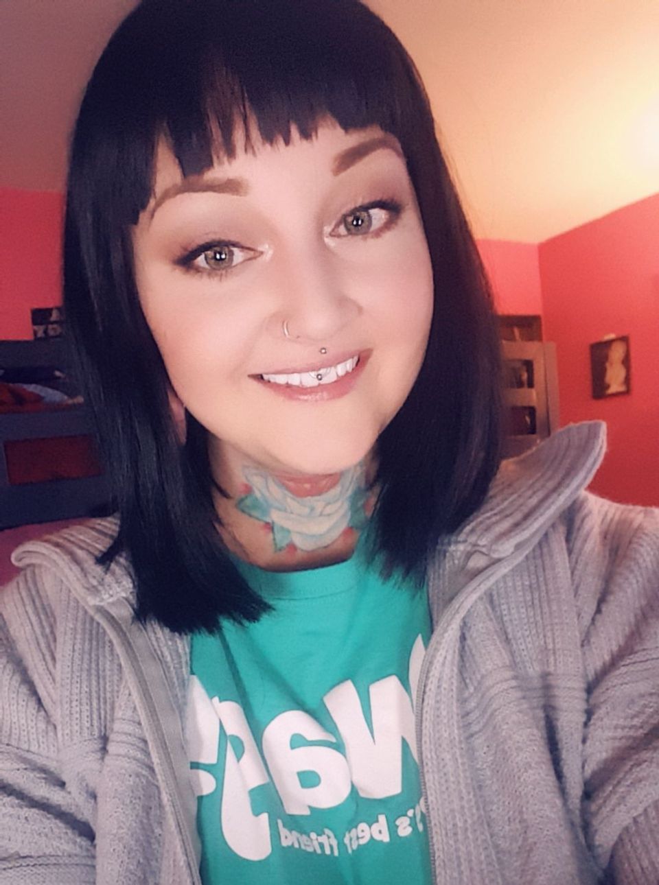 Book Services in Woodlyn, PA with Angela C (ANGELA18979)