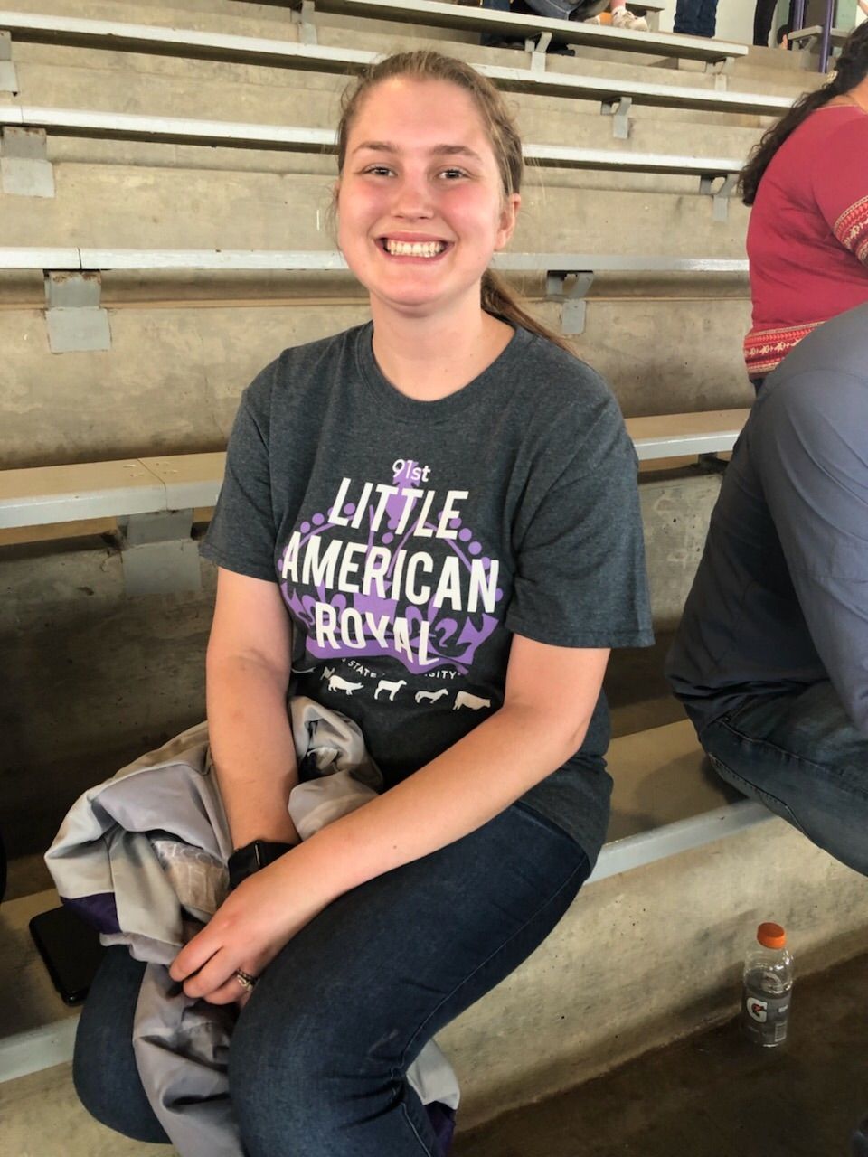 Book Services in Wichita, KS with Chloe (CHLOE58350)