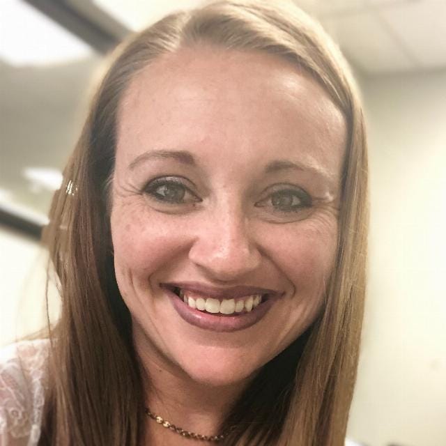 Book Services in Grand Rapids, MI with Rhianon L (RHIANON22232)