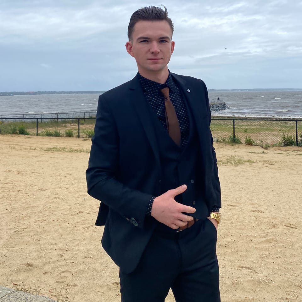 Book Services in South Amboy, NJ with Volodymyr K (VOLODYMYR92376)